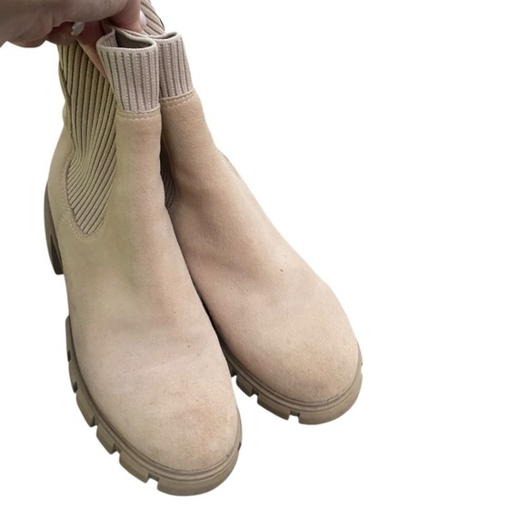 Steve Madden Hutch Sand Suede Lug Chelsea Boots I Size: 10 - Picture 3 of 9
